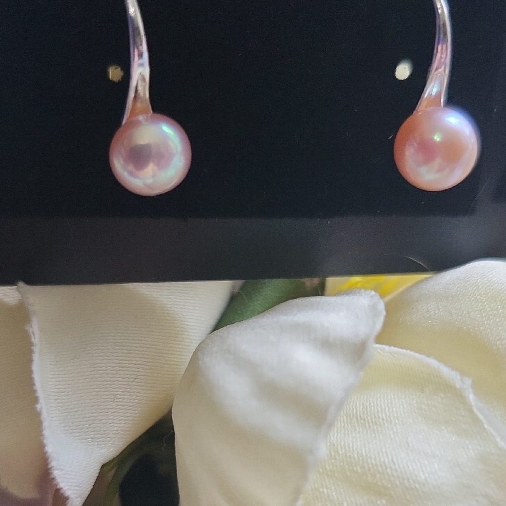 LOW START!!! New Genuine Pearl Drop Earrings - Picture 3 of 4
